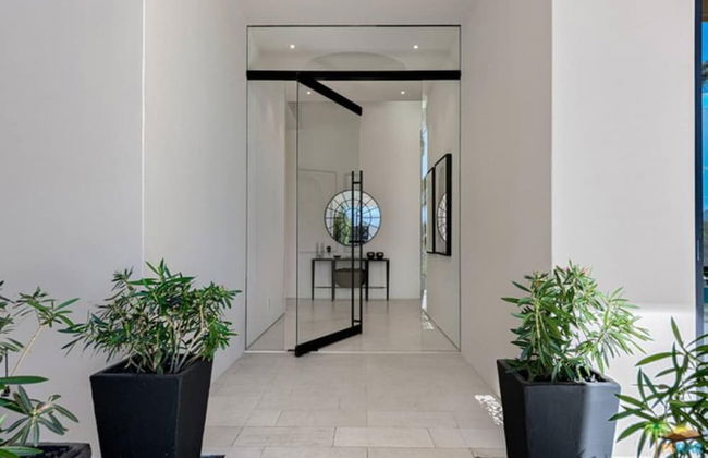 Luxurious Rancho Mirage Estate w Pool Spa - Photo 12