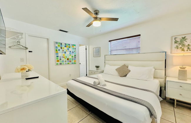 Riverfront King Bed Pool Nearby Beach - Foto 5