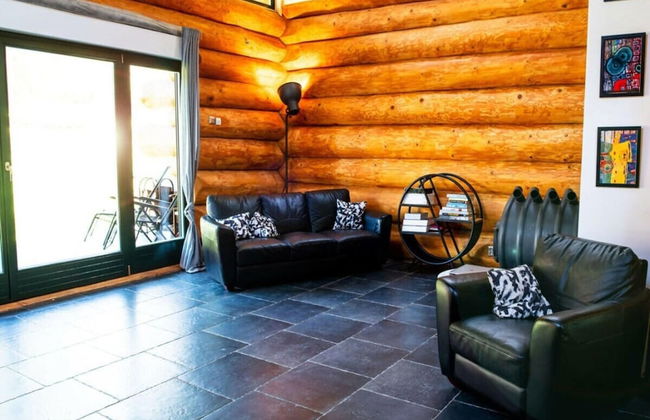 Spacious Holiday Home With Internet - Photo 10