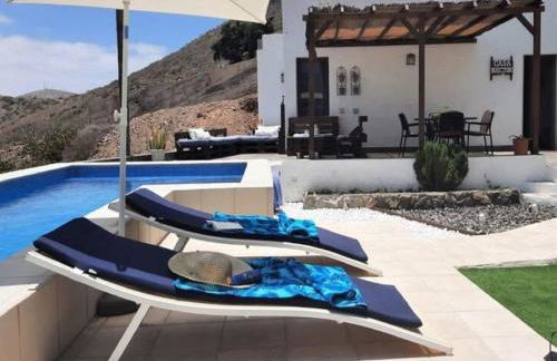 Charming Holiday Home in Arona with Private Heated Pool - Foto 39