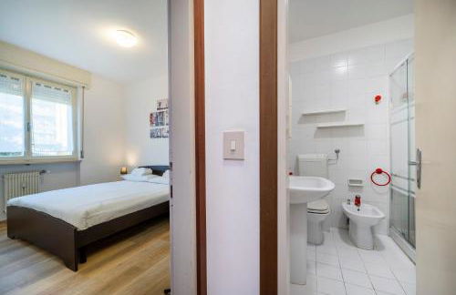 GuestHost - Zia Dina APT - with Balcony - Foto 12