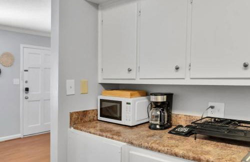 1BR Near Duke Hospital Downtown and DPAC - Foto 13