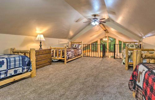 Deck and Fire Pit Lakefront Hideaway in Scranton! - Foto 20