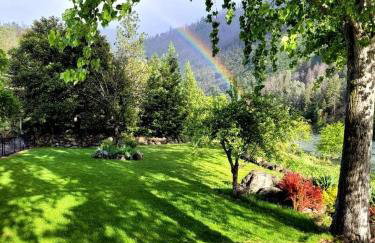 Family-Size Cottage with Trinity River Views in California - Foto 4