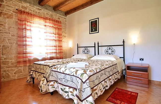 Authentic Villa in Tinjan With Private Pool - Foto 10