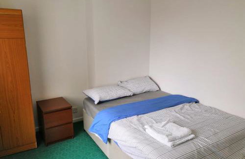 Spacious semi detached house - Photo 9