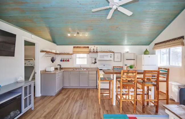 Lake Haven Beach Resort - Photo 57