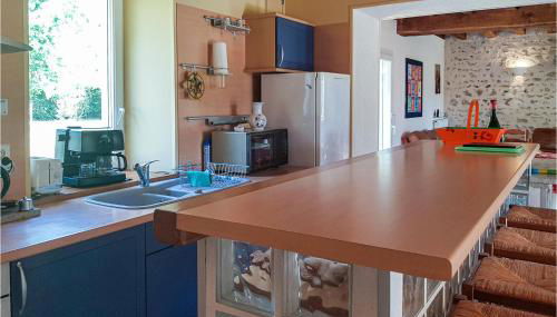 Stunning Home In Ardentes With Kitchen - Photo 4