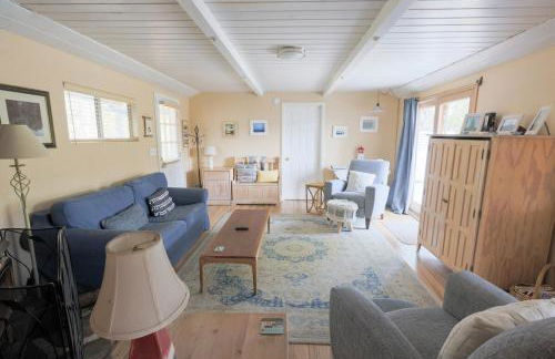 Near Yosemite Bass Lake Cabin with Hot Tub, Lake View, Pet Friendly - Photo 9