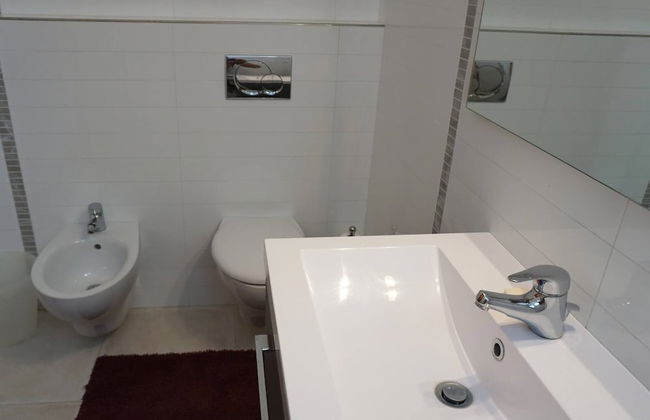 Villa in Front of the Pedestrian Area With Pool - Foto 8