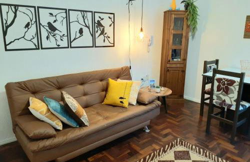 Amplo, aconchegante e pertinho de tudo - Foto 2