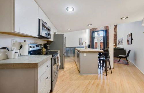 Loft Retreat - King Bed&Balcony - Pet-Friendly 30 - Foto 15