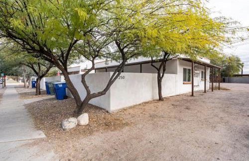 Bright 2BR Oasis Desert Charm and BBQ Nights - Foto 14