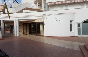 Views, international channels, A-C, pool, bar - Foto 32