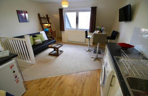 AmberBlue@Epsom - Photo 26