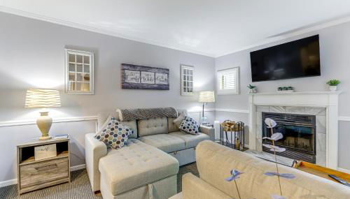 Golf Course Views and Pool Access! Norwich Studio - Photo 4