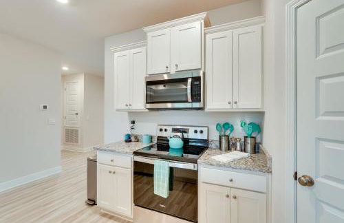 Walk to Beach and Pool Windmark Beach Home! - Foto 6