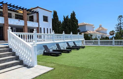 Dream beach-side villa with sea views & close to golf - Photo 51