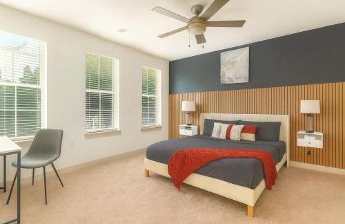 Elegant 2BR with Resort Pool and Lounge Areas 2 - Photo 6