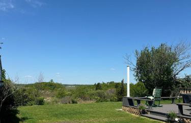 Dog-Friendly Cottage with Backyard & Beach Vibes! - Foto 34