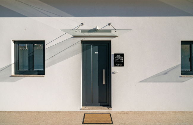 C312 Riverside View Premium Apartment w/ AC & Terrac - Foto 33