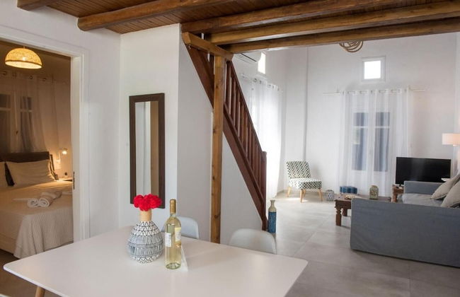 Glamorous 2BR Villa in Ornos w Sea View - Foto 9