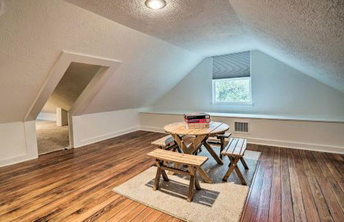 Fire Pit, Pickleball, Pool! Schulenburg Farmhouse - Foto 22