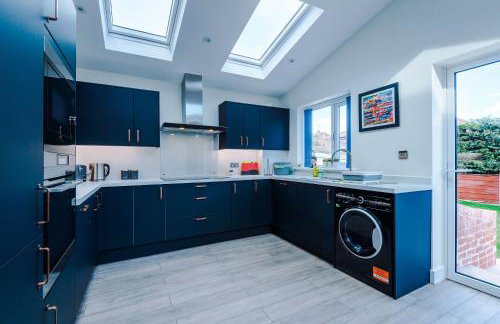 3 Bedroom Free Parking Hale Home - Foto 18