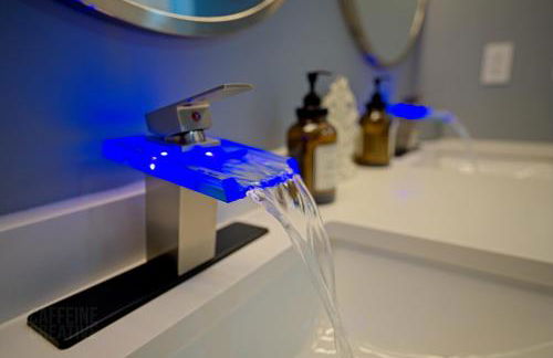 Luxe Coastal Retreat with Hot Tub & Spring Fires - Foto 65