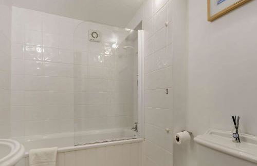 4 Bed in Conwy 95386 - Photo 18