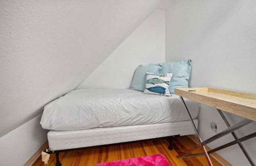 Secluded Waterfront Retreat for 23 - Dock Pets OK - Photo 98