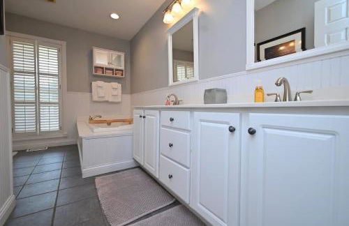 Country Home with Hot Tub Fire Pit for 10 Guests - Foto 9