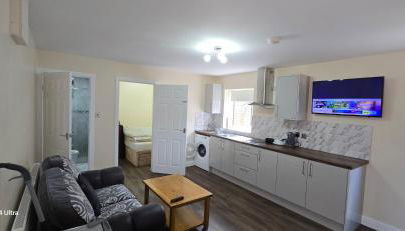 Sutton Coldfield Birmingham - Photo 4