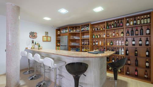 Luxury 5 star Villa Violetta with amazing sea view, jacuzzi and heated pool - Foto 2