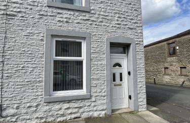 Modernised 3-bedroom Blackburn townhouse sleeps 6 - Foto 45