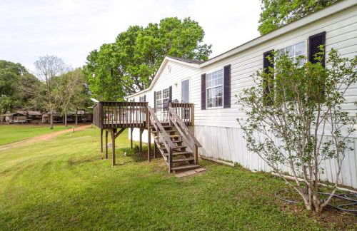 Lakefront Many Vacation Home with Deck and Views - Foto 37