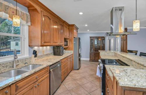 Pond View Retreat Spacious 3BR - Foto 27