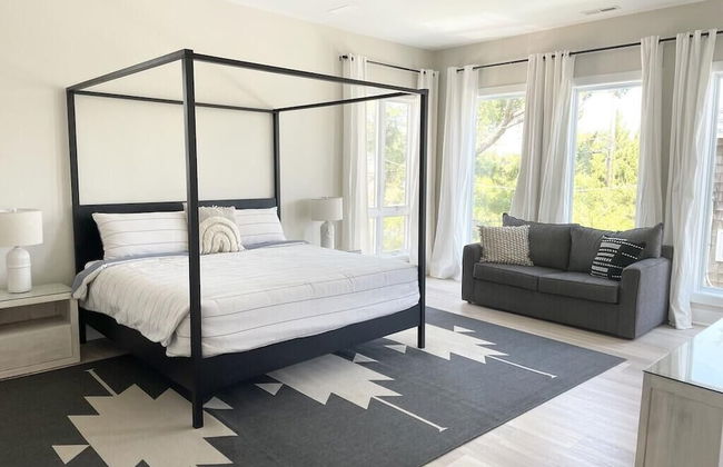 Collins Avenue 26 - Photo 5