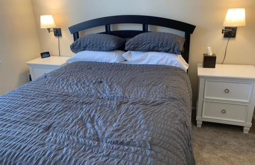 Exclusive Top Floor 1 bedroom in central Irvine one month min - Foto 2