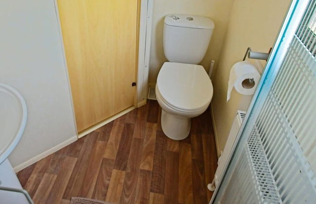 Mobile Home - Sleeps 6 - Pets Ok - Parking - Foto 10