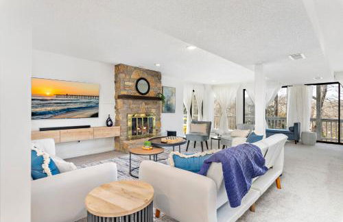 Hillside vacation next to Overland Park Kansas nature trail grill and fun - Foto 69