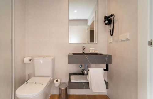 Ahoy Apartments - Photo 52