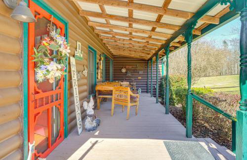 Large Deck: Luxe 6-Acre Retreat in Dahlonega! - Photo 31