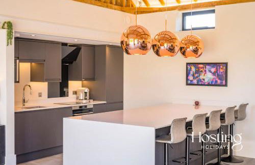 Honeybee Barn - Stunning 4-Bed Rural Paradise - Photo 21