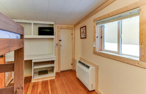 Home Theater and Hot Tub! Home Near Higgins Lake - Foto 20