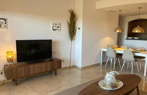 Luxury Apartment Elviria Hills - Stunning Views - Photo 10