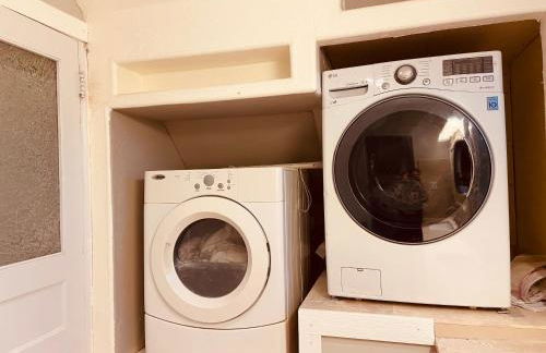 Treetop Apartment in the Heart of MPLS - Foto 15