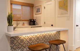 Luxury 2BR Steps to Beach & Pier with AC plus Garage Parking - Foto 11