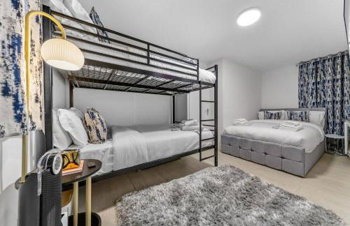 New Modern Hybrid 4 Bedrooms 7 Bed apartment 12 guest capacity - Foto 45