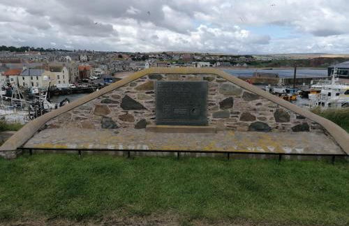 3-Bed Lodge with SeaView-Fireplace-Garden-FreeP - Photo 32